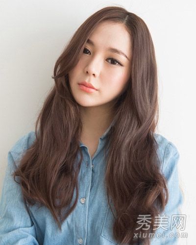 这个女孩的方脸适合做什么发型