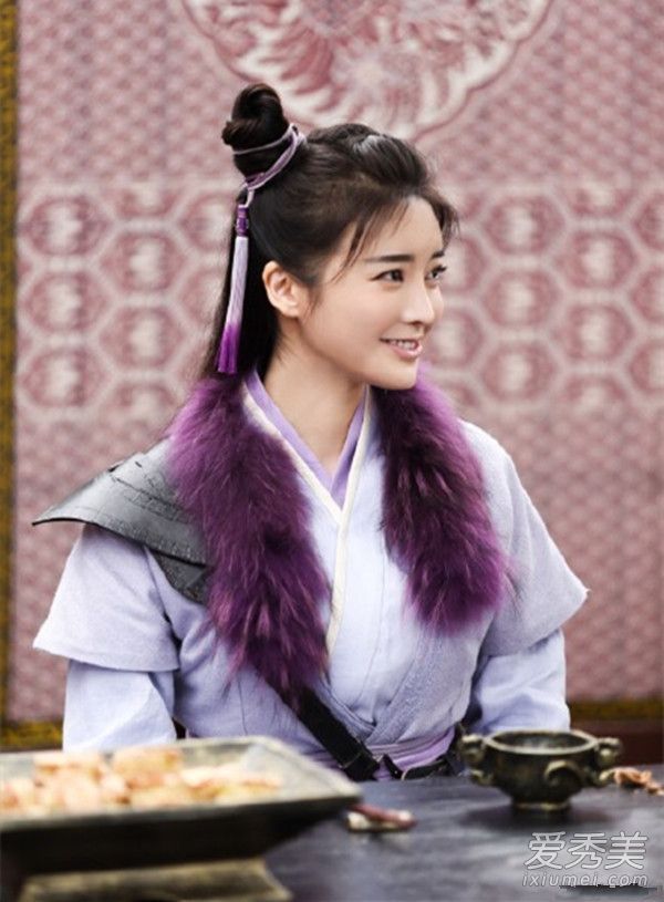 秦十力和明心悦生产的盖兰口红是什么牌子的?娜塔莉和盖兰的口红照片