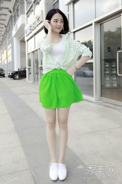 换季“乱穿”长袖衬衫+短裤或短裙