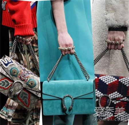 谁说你不能在冬天被锁住？链袋和大衣是完美的！