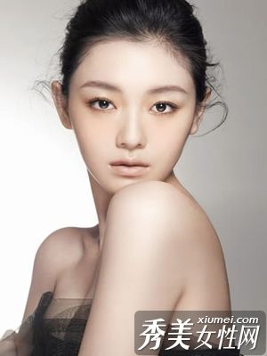 紧致肌肤的三个步骤让时间无缝。