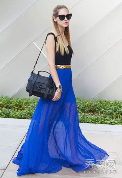 恰当地暴露2013年时装是非常性感的。