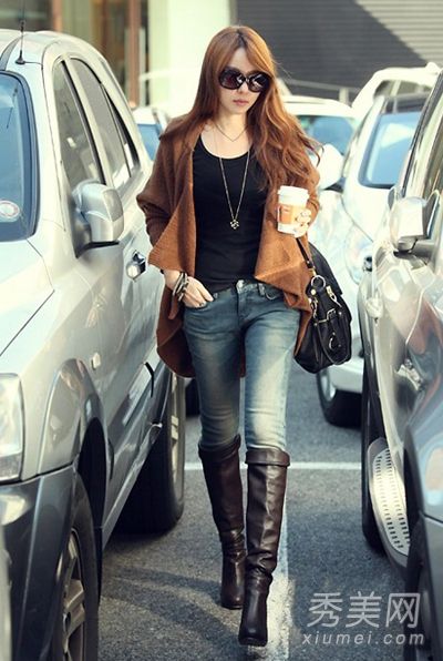韩国模特展示如何在深秋穿暖和的衣服