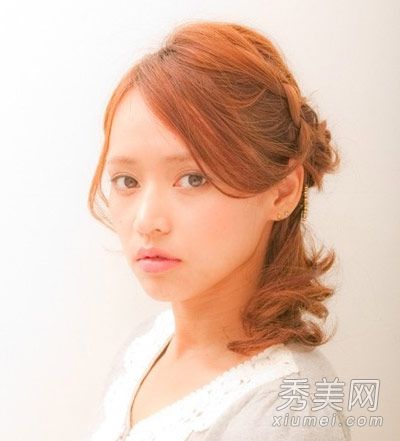 如何为韩国女士做铁龙卷发