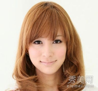 日语系的长发编辑课程体现了夏季的清新淑女。