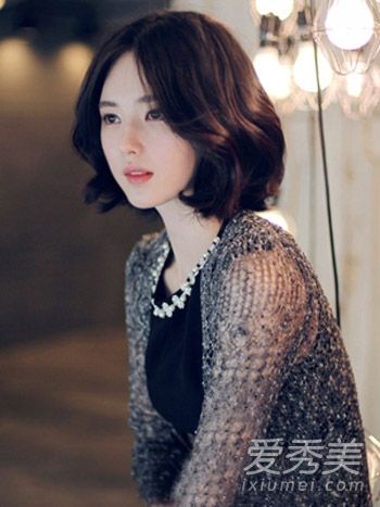 哪种脸型适合中部?9款是专门为长脸MM准备的