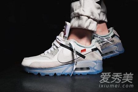 白色x nikelab联合航空max 90将于何时以多少价格出售?