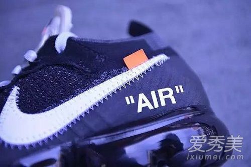 白色和耐克的联合系列是什么?白色耐克运动鞋