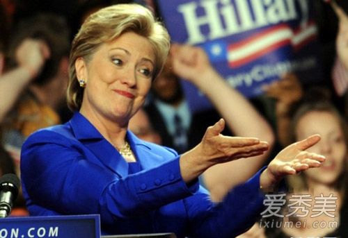 希拉里·戈尔丁的发型被批评为右撇子。