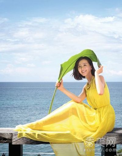 刘师师展示美丽的夏装