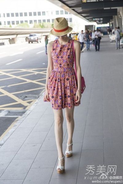吴佩慈引领夏季日美浪漫印刷