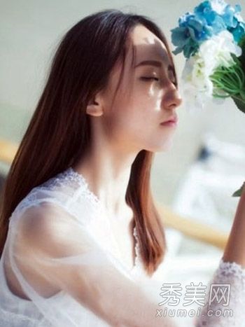 如果你有一个大脑袋和一张大脸呢?直发有助于你轻松改变脸型。