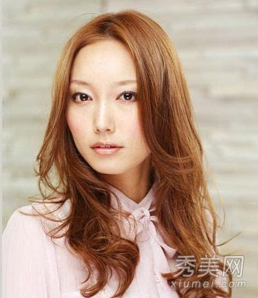钻石脸适合什么发型12刘海卷发气质超赞