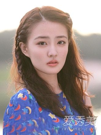 汉字脸型女孩的发型设计甜美而充满爆炸性的锥型脸