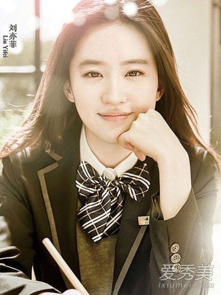 《致青春2》展示了一头秀发的刘亦菲仙女