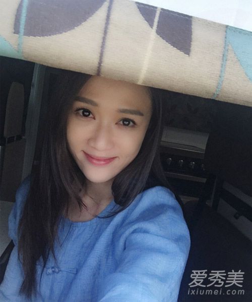 和十年前一样!赵薇和陈乔恩与刘海斜长成反比