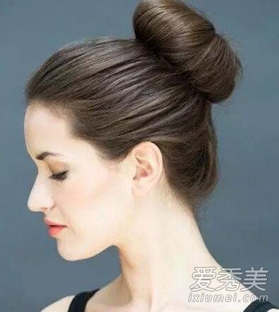 如何系球头?三步打结法简单、时尚、大气。