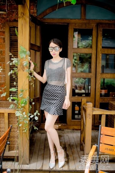 夏季必备修身马裤裙，优雅的OL风格