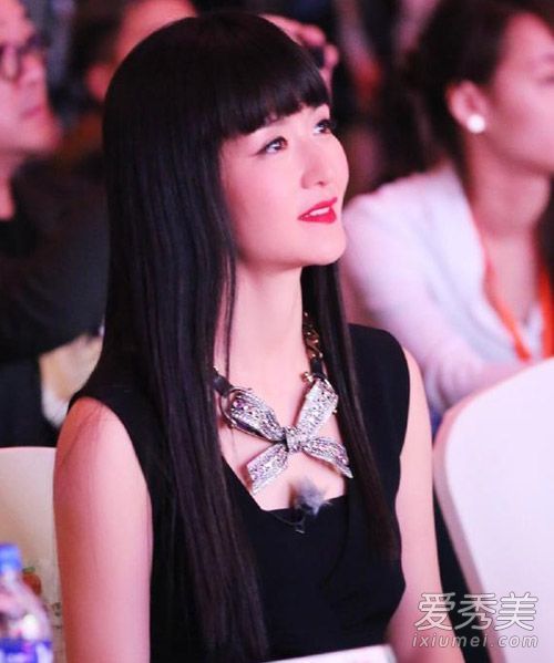 娜娜这一棒是要出道了!她不是唯一一个被邦奇击中的人。