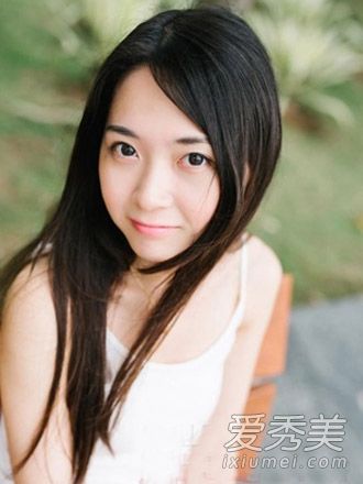 2015年圆脸直发的长发是直发中最薄的。
