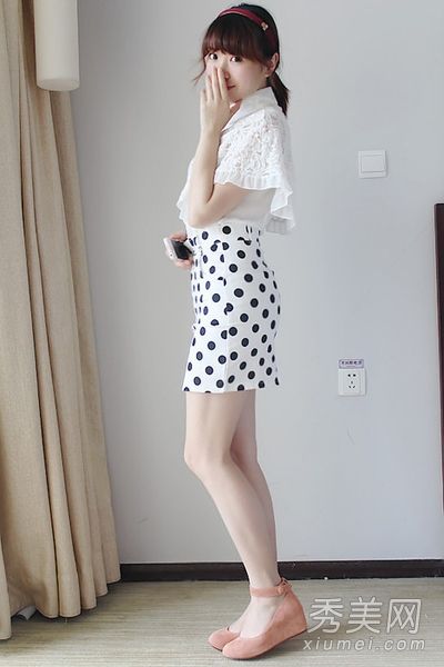 夏季浪漫蕾丝打造独特优雅风格