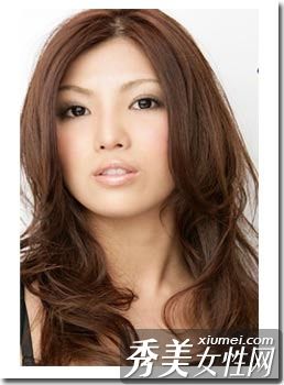 汉字脸型MM适用于发型、发型和毁容脸。