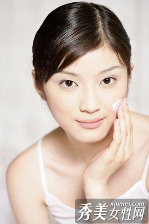 正確洗臉的四個原則——洗幹淨、滲透、亮肌