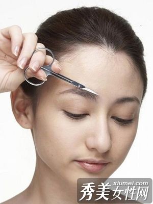 修剪自然粗糙眉毛的7個步驟