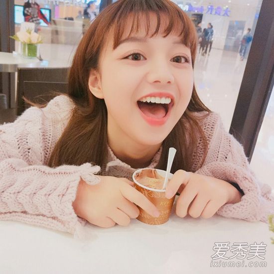 2017年，一种新的发型将被改变。自然，系里的长发会越来越老。