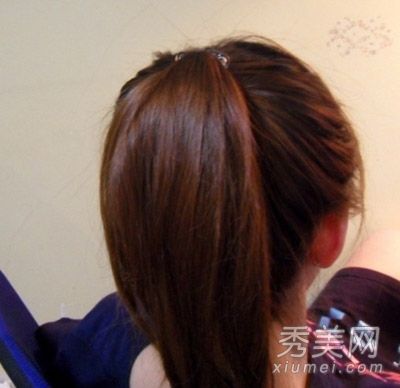 华包头的头发细节展示优雅气质