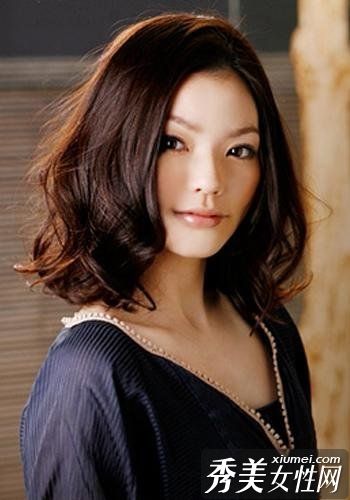 9种时尚的OL发型成熟而迷人