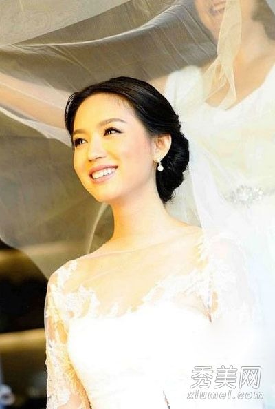艾琳嫁给浪漫美丽的法国新娘
