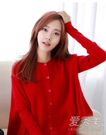 大脸妹妹苗条的秘密是在气质上最能修饰她的脸。