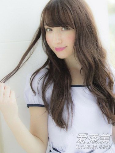 告别9种实用卷发风格推荐给大长脸女孩