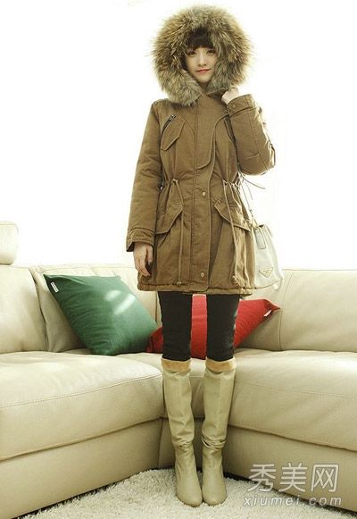 冬装搭配羊毛大衣或棉袄都很容易穿。