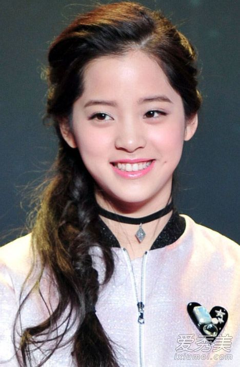 范冰冰依靠它来降低它的年龄!侧扎女孩发辫带你回到15岁