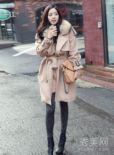 女性在冬季苗条的时候穿S形不再是一个困难的问题。