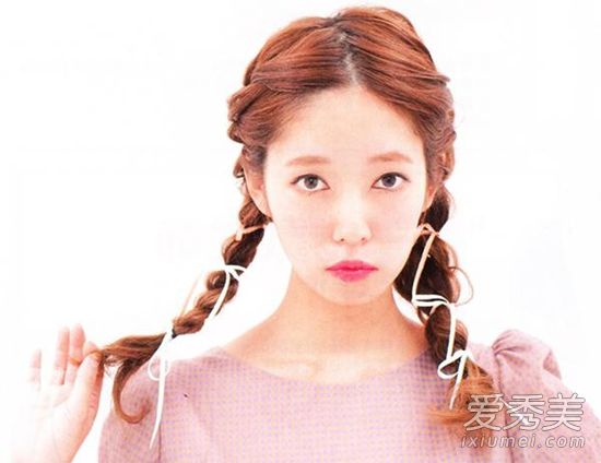 两个版本的辫子成为韩国戏剧中的女演员