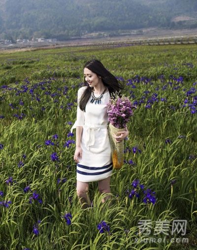 向女神碧·海登学习，穿民族风格，欣赏不同的云南风情