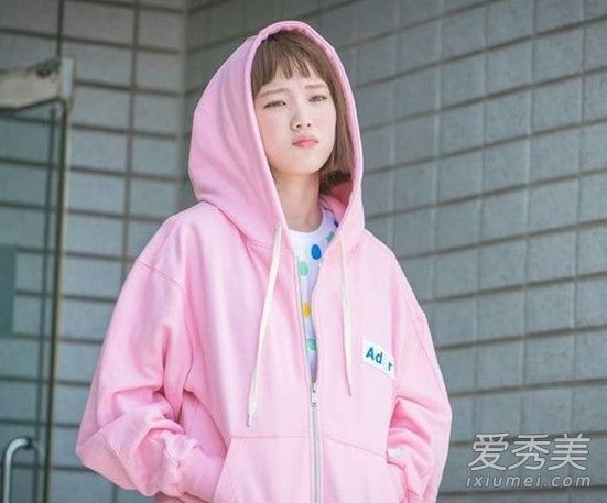 今年火辣的短发变得如此美丽!