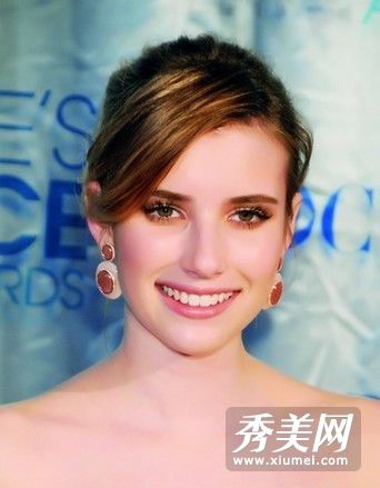 懒惰的头发造就独特的性感品味