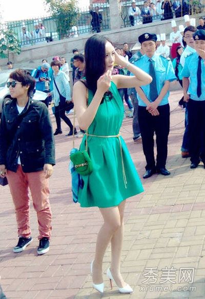 夏季绿罗连衣裙清新凉爽彰显女孩浪漫