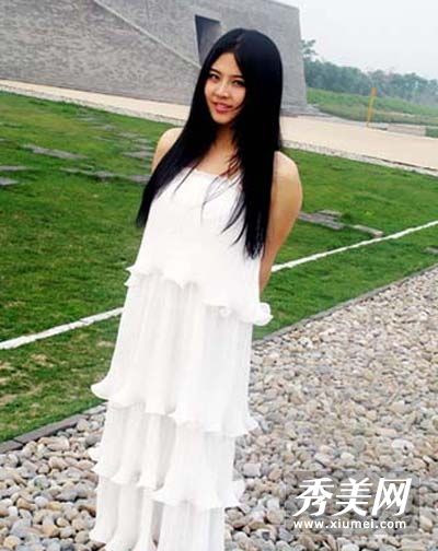 2011年美丽快乐的女孩头发