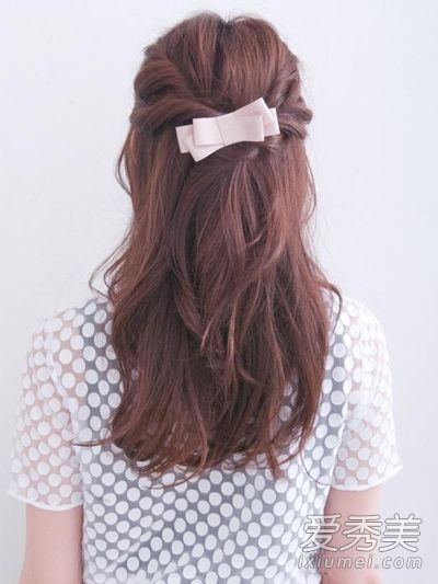 扭公主的头做头发图甜美的日本风