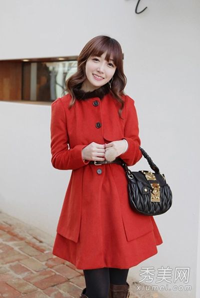 冬季大红色外套时尚搭配圣诞穿最阳光