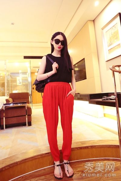 夹克+灯笼裤遮住粗腿巧搭御姐