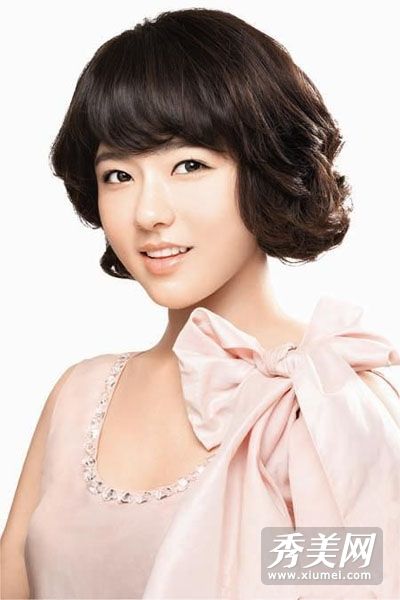 韩国歌剧明星展示热辣的韩式发型
