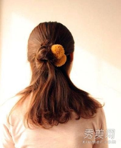 懒惰的人必须有一个美发课程。打造迷人年轻成熟女性的简单步骤。