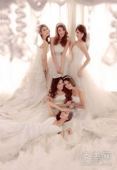 长裙加短裙漂亮的闺蜜婚纱