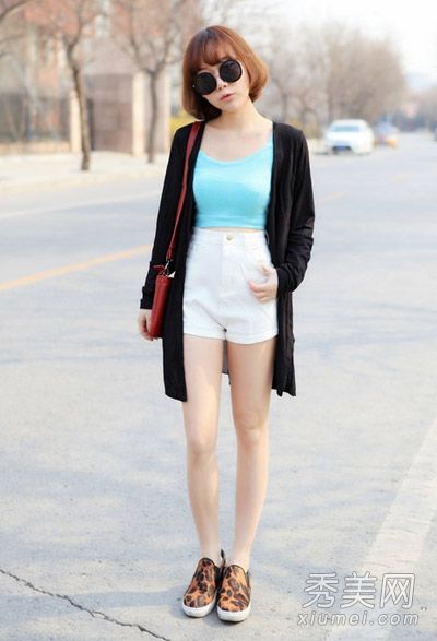 t恤+短裤运动风格打造酷暑